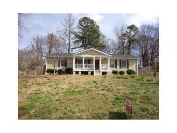 383 3rd Ave, Scottdale, Georgia 30079, 4 Bedrooms Bedrooms, ,2 BathroomsBathrooms,House,Sold,3rd,1025