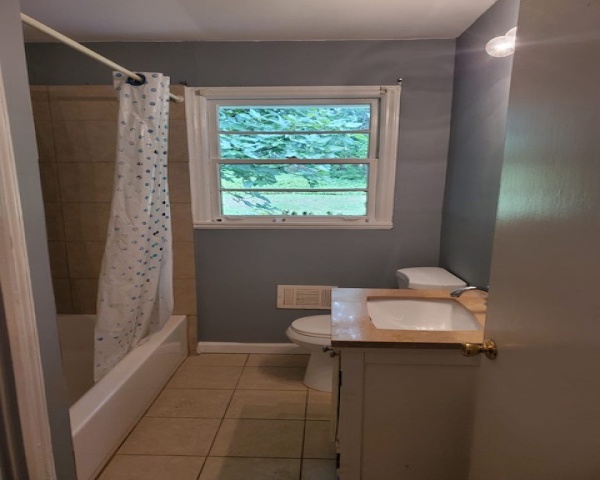 4305 Oakview Dr, Forest Park, Georgia 30297, 3 Bedrooms Bedrooms, 0 ,1 BathroomBathrooms,House,Leased,Oakview,0,1076